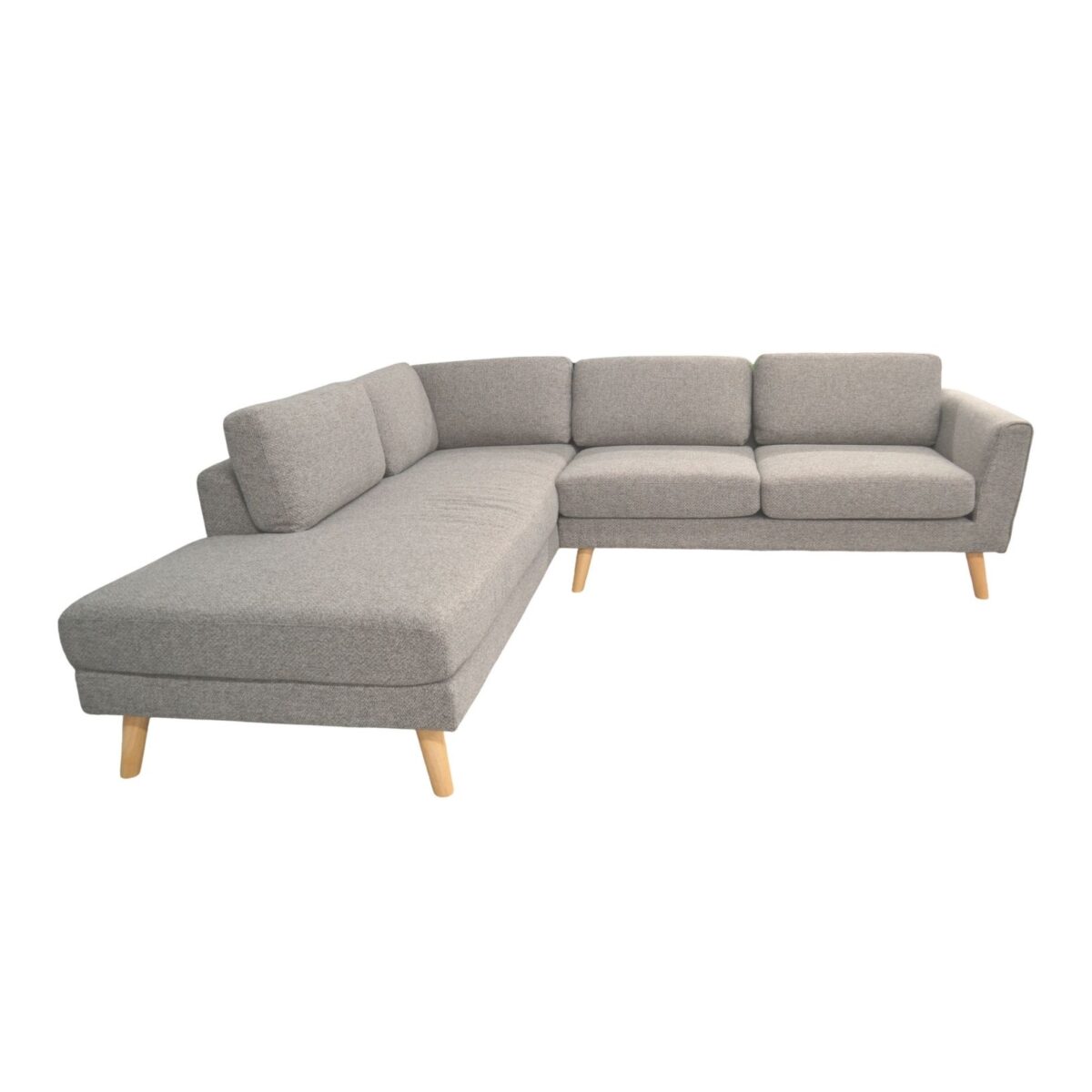 Canapea Carla Grey Descoperă canapeaua Carla Grey, perfectă pentru 3-4 persoane! Acest colțar confortabil, cu șezlong nereversibil și cinci pernuțe detașabile, combină stilul modern cu funcționalitatea. Piciorușele din metal cromat asigură stabilitate, protejând în același timp pardoseala. Alege confortul!