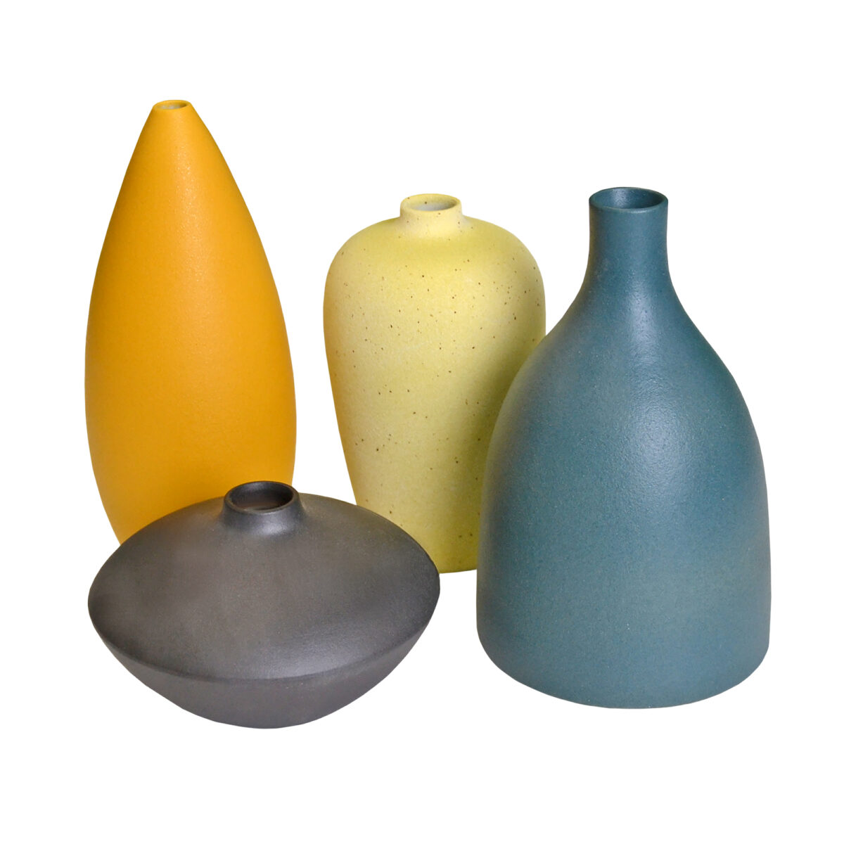 Set Vaze AOKI Descoperă Setul Vaze AOKI, un ansamblu elegant compus din 4 vaze din ceramică, ce adaugă rafinament și culoare oricărui decor. Ideal pentru birou, living sau camera copiilor, aceste vaze sunt opere de artă decorative ce transformă atmosfera locuinței tale.