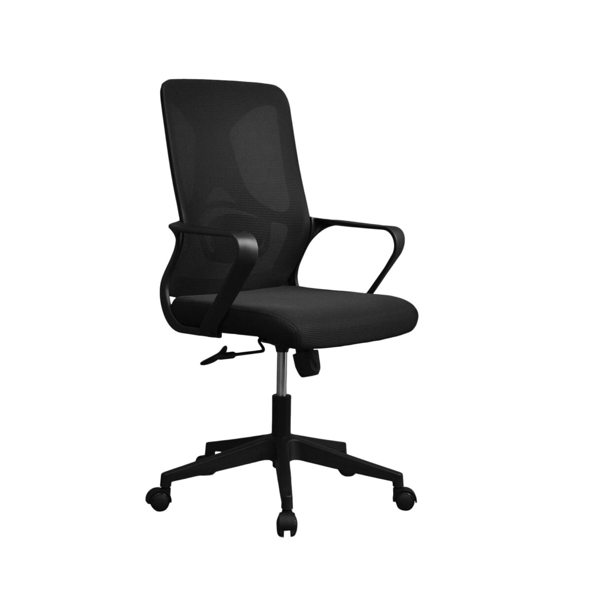 Fotoliu Birou F-20141 A~Black+Black Frame Descoperă Fotoliul Birou F-20141 A Black+Black Frame, ideal pentru munca productivă. Confortabil și ergonomic, cu mecanism Tilt pentru ajustare ușoară. Design modern, picioare din plastic rezistent și tapițerie din plasă acrilică. Perfect pentru biroul tău!