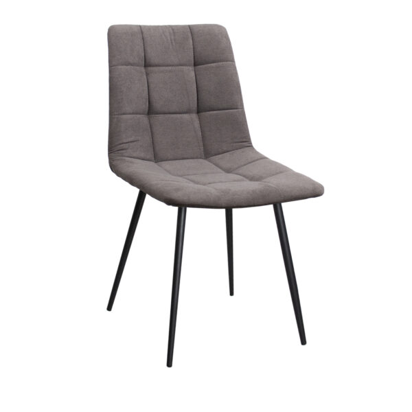 Scaun Form FX~SORO-95 Descoperă scaunul FORM FX SORO-95, ideal pentru bucătărie, ce combină designul modern cu confortul. Fabricat din materiale de calitate, cu structură din placaj și tapițerie ușor de întreținut, oferă suport optim și stabilitate. Perfect pentru orice spațiu!