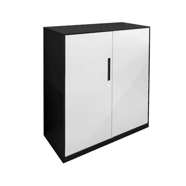 Dulap Birou Velo White + Grey Dulapul pentru birou Velo este o piesă practică și elegantă, realizată din metal vopsit în câmp electrostatic, cu dimensiuni de 90x40x109 cm și trei rafturi spațioase (25/32/38 cm), ideală pentru birouri moderne datorită designului compact, culorilor sobre și funcționalității excelente în organizarea documentelor și obiectelor de uz zilnic.