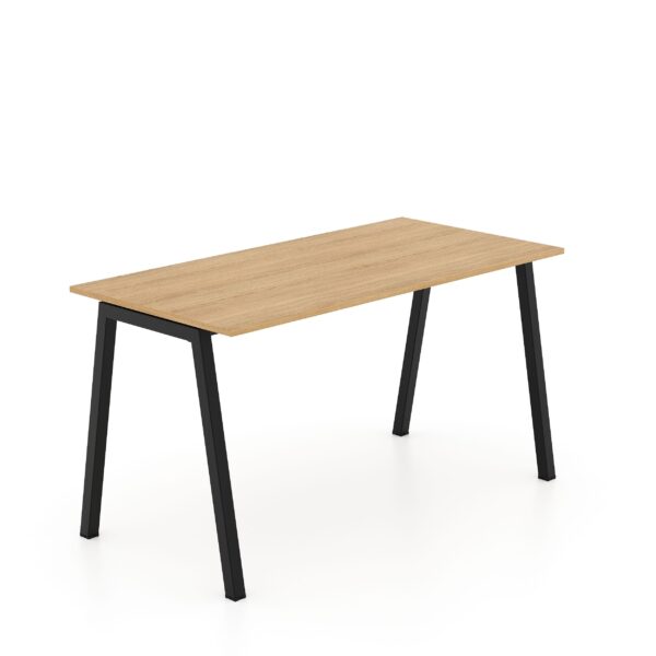 Masa Birou Akita 1380×680 Descoperă masa de birou Akita, în stil Loft/Industrial, cu un cadru metalic sudat, blat din PAL melaminat de 18 mm, tălpi ajustabile pentru stabilitate și dimensiuni generoase (138x68x75 cm), fiind un produs Decoprim durabil și modern.