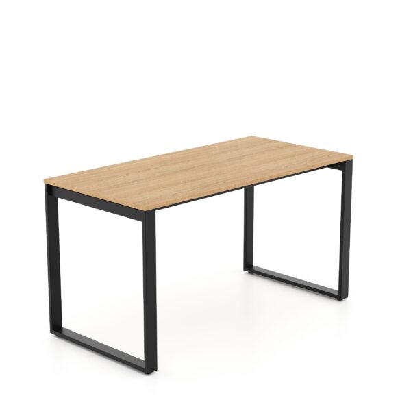 Masa Birou Adam 1380×680 Descoperă masa de birou Doblo, în stil Loft/Industrial, cu un cadru metalic sudat, blat din PAL melaminat de 18 mm, tălpi ajustabile pentru stabilitate și dimensiuni generoase (138x68x75 cm), fiind un produs Decoprim durabil și modern.